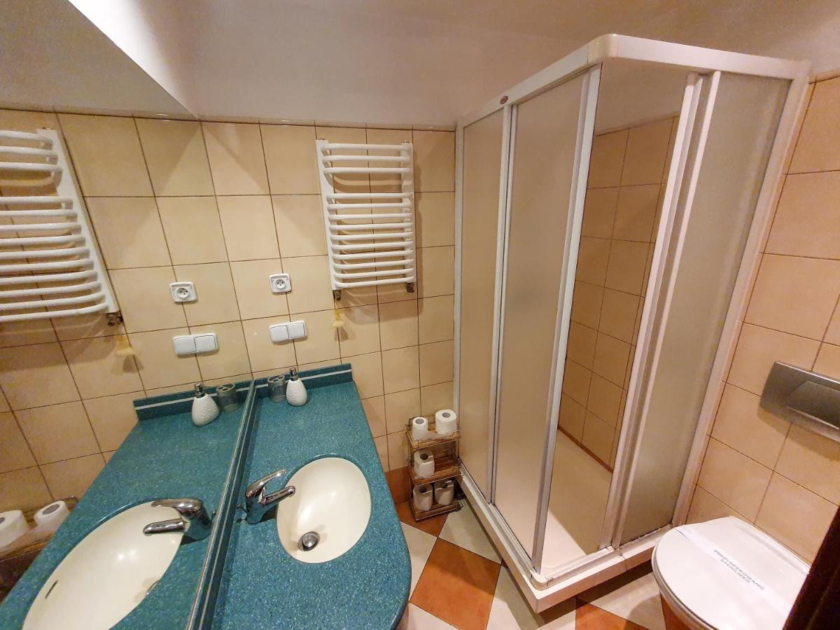 Bukowa Chata Jugów Esterno foto